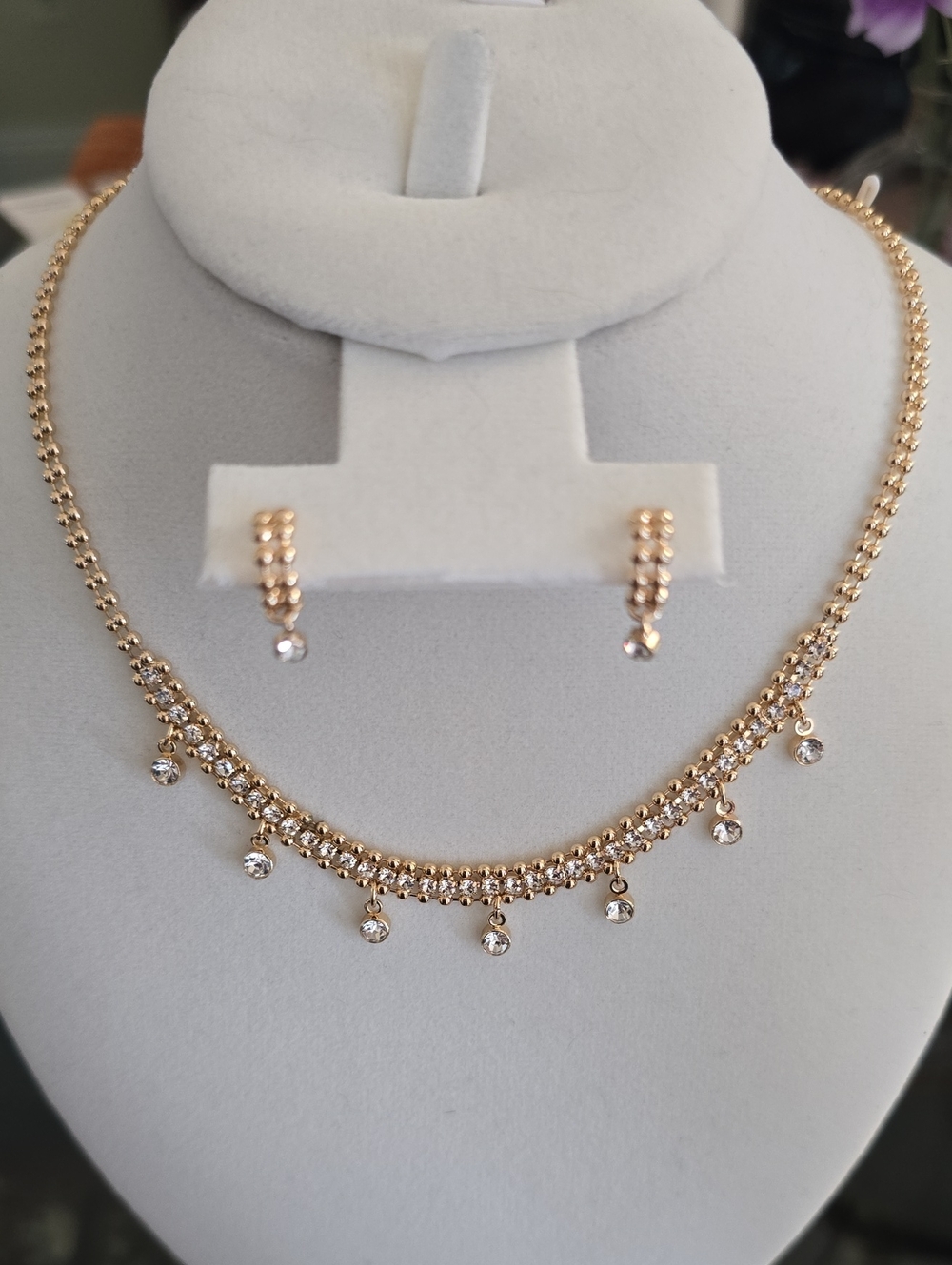 YOU'RE INVITED FASHION JEWELRY GOLDTONE "DIAMOND" NECKLACE & MATCHING EARRINGS